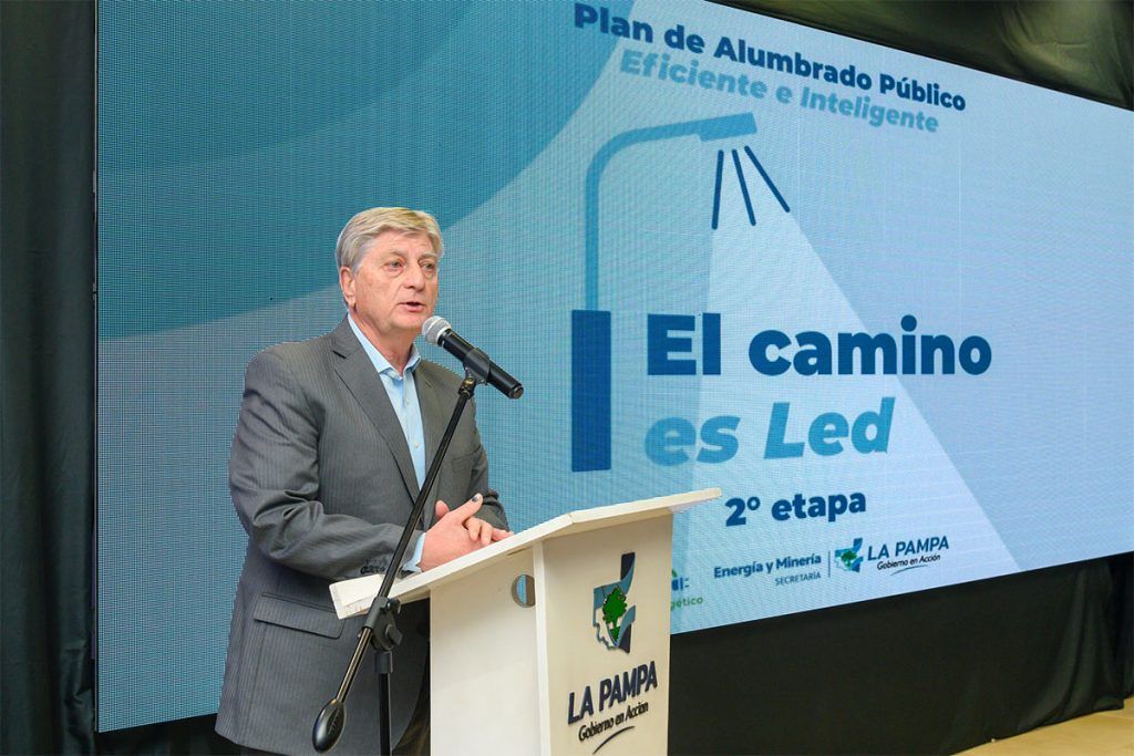 Resistiendo el ajuste: la estrategia de los gobernadores rebeldes 1 Resistiendo el ajuste: la estrategia de los gobernadores rebeldes