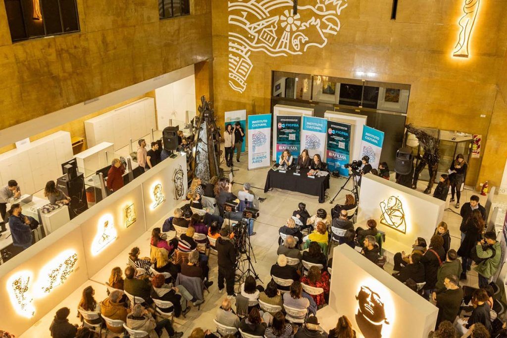 Fiestas, té con Borges, música y hasta trufas negras para disfrutar en Buenos Aires