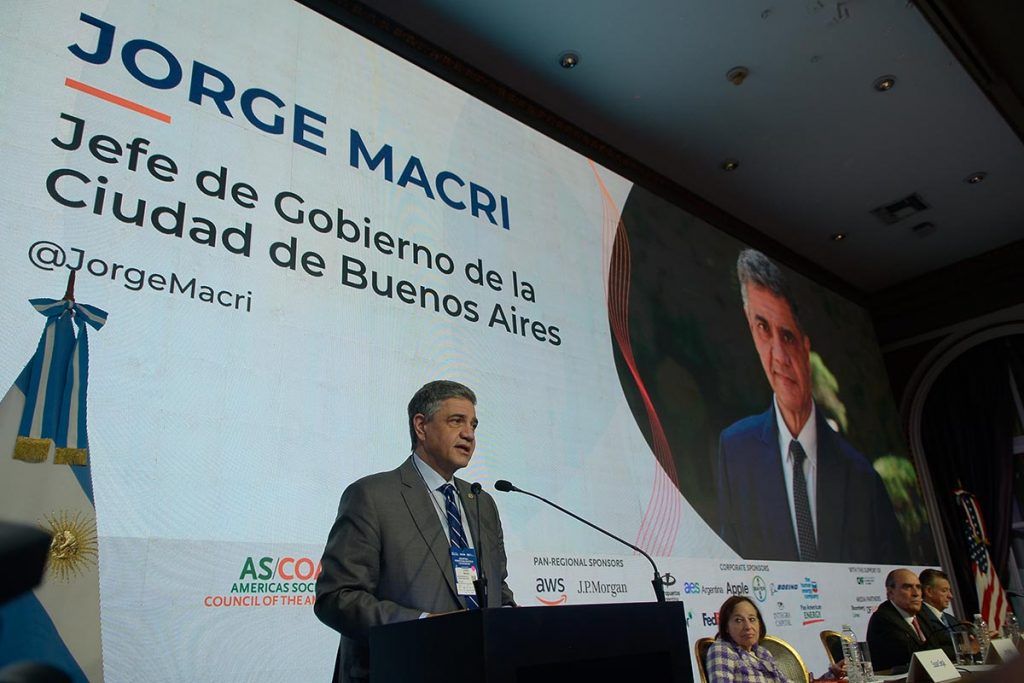 Milei se reúne con gobernadores de la UCR y el PRO con la mira en el debate por el Presupuesto 2025