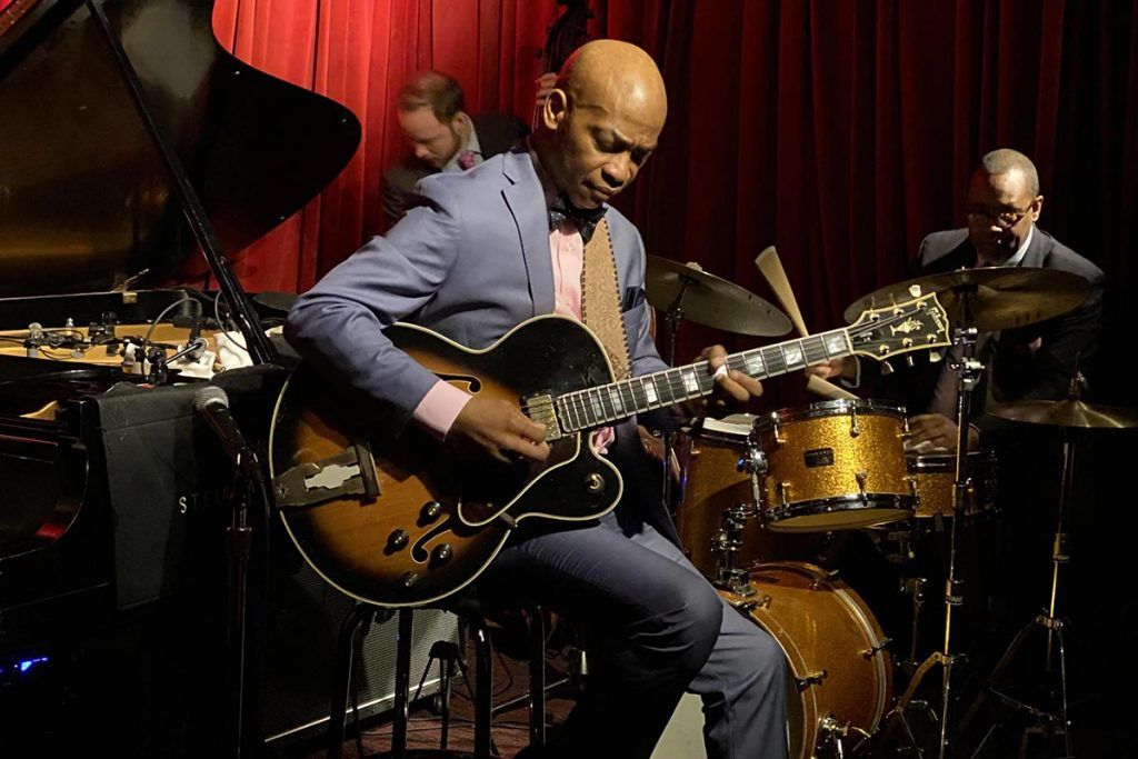 Murió el reconocido guitarrista de jazz Russell Malone 1 Murió el reconocido guitarrista de jazz Russell Malone