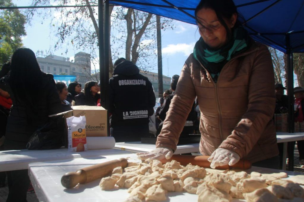 Postales de San Cayetano a la Plaza de Mayo