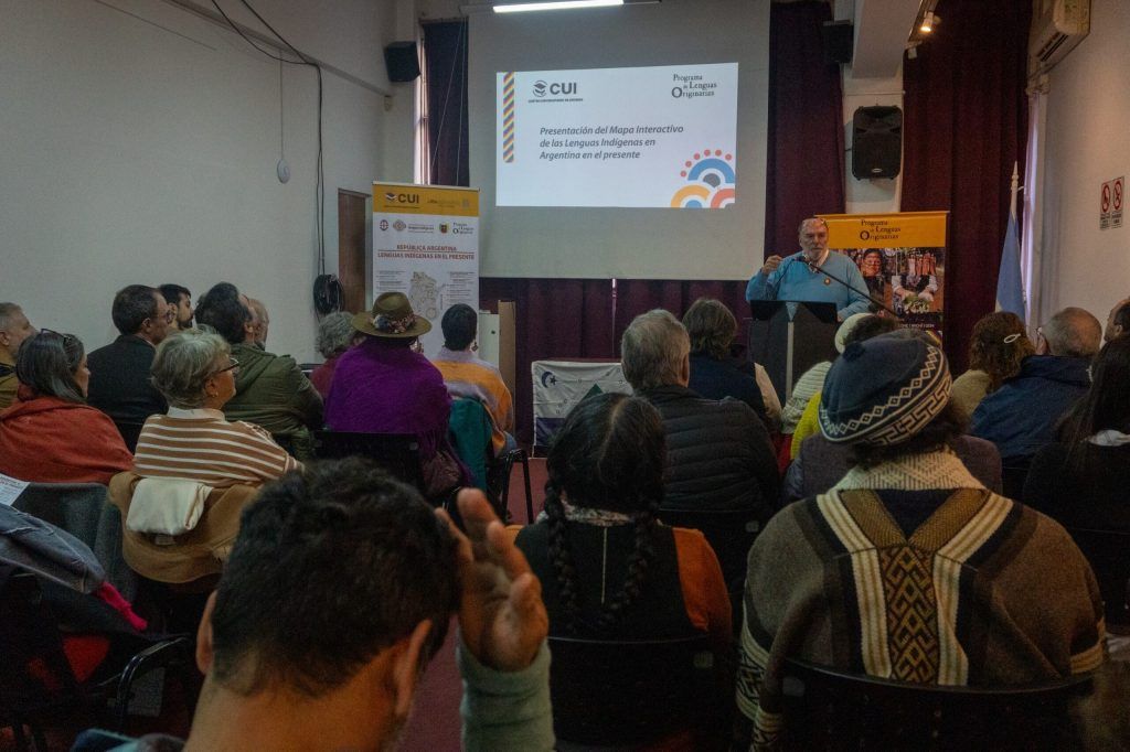 En la Argentina hay 40 idiomas indígenas que hablan 48 pueblos a lo largo del país 3 En la Argentina hay 40 idiomas indígenas que hablan 48 pueblos a lo largo del país