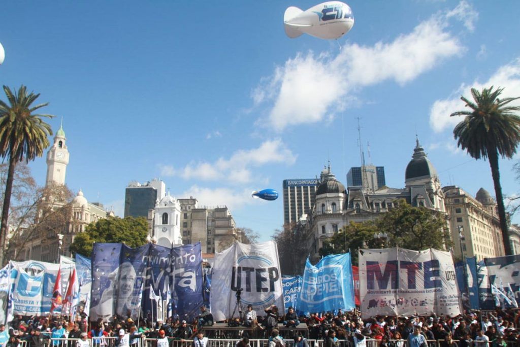Postales de San Cayetano a la Plaza de Mayo