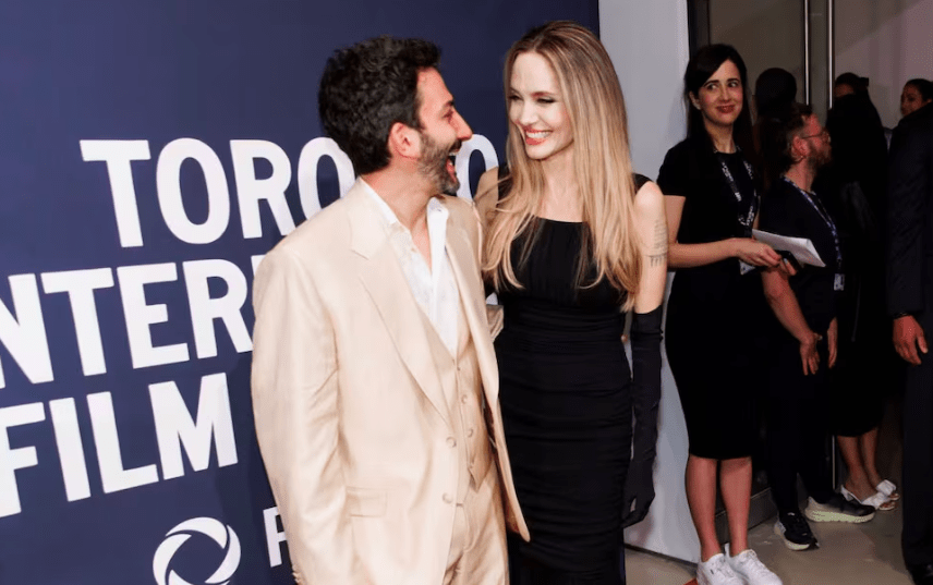 Angelina Jolie y Juan Minujín compartieron el estreno de "Sin sangre"