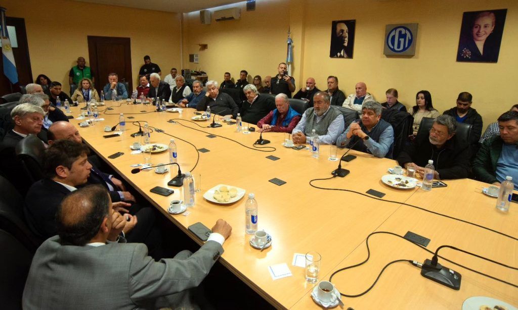 La CGT se posiciona en la interna del peronismo: reunión con Kicillof, Quintela, Ziliotto e Insfrán