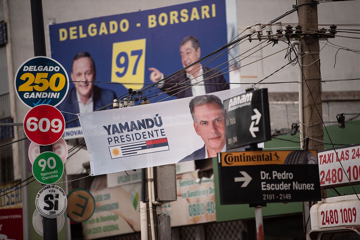 Uruguay entre el debate, la paridad de las encuestas y la caza de los indecisos