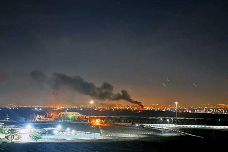 incendio-al-oeste-de-Teheran-@IranObserver0-767x511