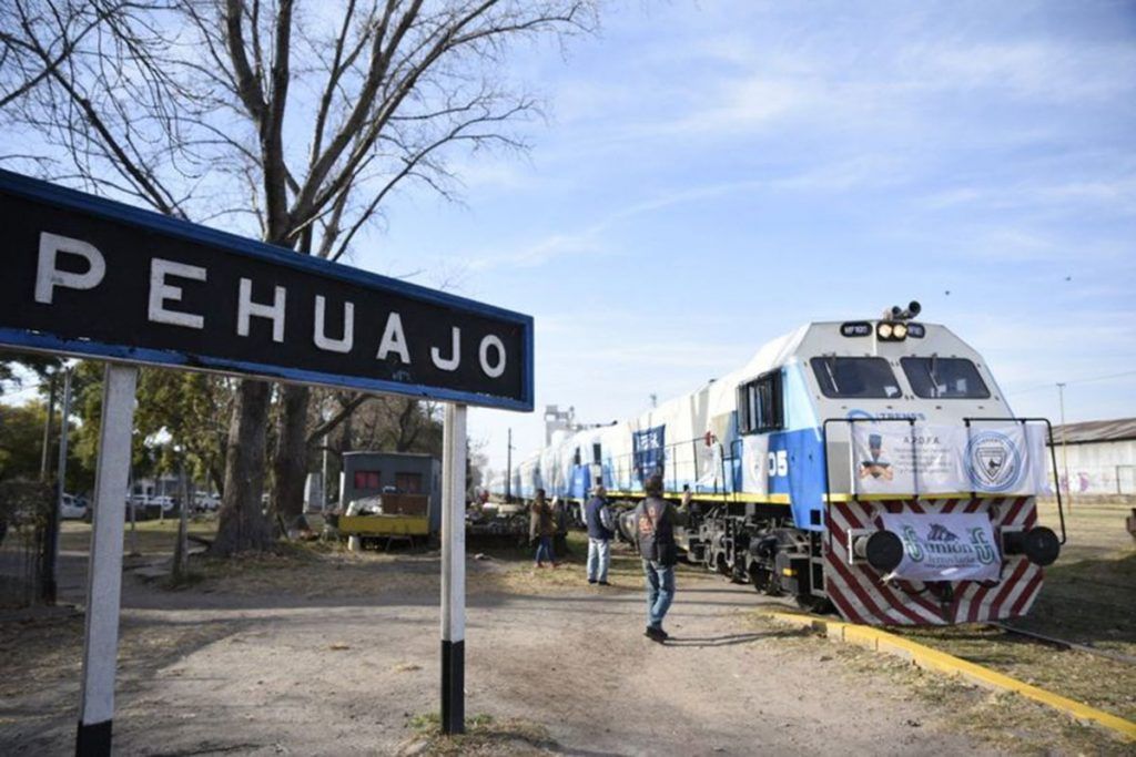 El vaciamiento en los trenes: en menos de un año clausuraron cinco servicios ferroviarios fuera del AMBA 1 El vaciamiento en los trenes: en menos de un año clausuraron cinco servicios ferroviarios fuera del AMBA