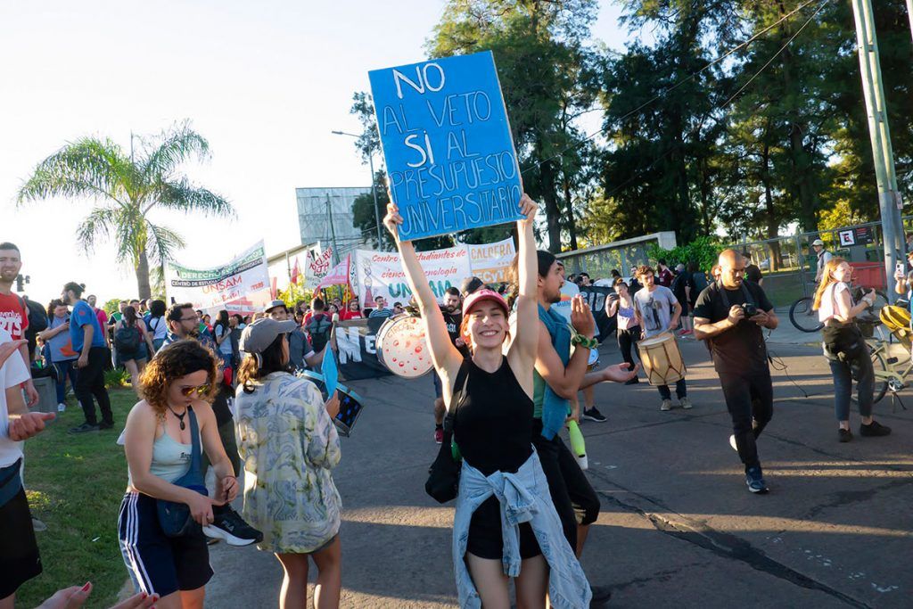 La Unsam también tuvo su marcha: “la universidad es de las pocas herramientas que tiene el pueblo para garantizar la movilidad social ascendente”