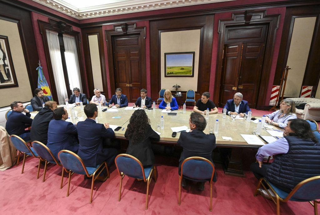 En respuesta CFK, los intendentes axelistas defendieron el resultado del 26 de octubre y la decisión de desdoblar de Kicillof