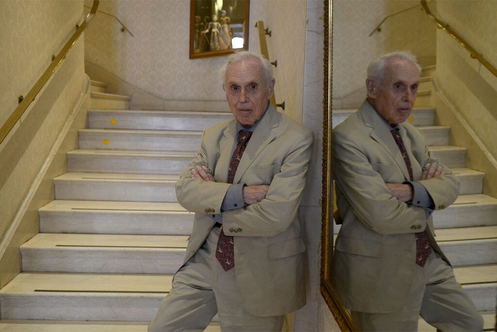 Roberto Savio: “Milei debería saber que sacar los tanques a la calle no sirve” 1 Roberto Savio: “Milei debería saber que sacar los tanques a la calle no sirve”