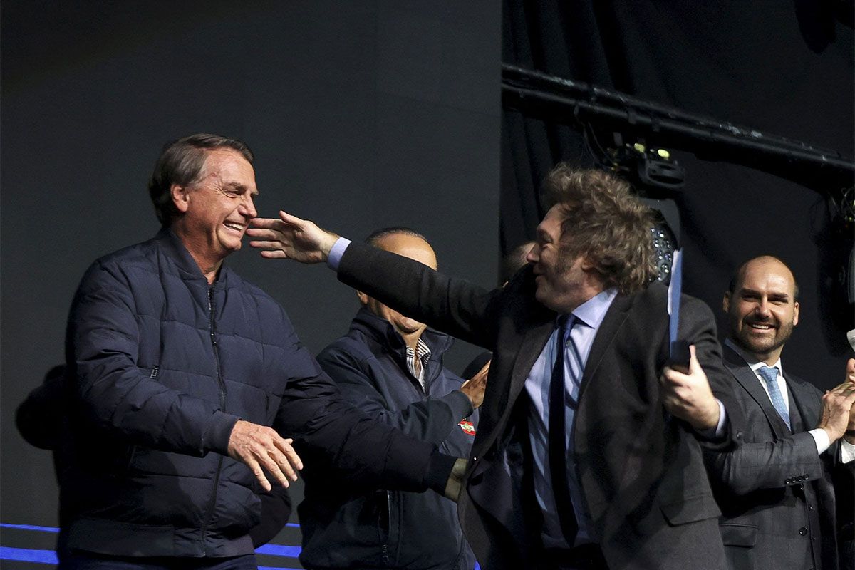 Alianza de ultraderecha: Milei viajará a Brasil para visitar a Bolsonaro y a Perú y Colombia para las asunciones presidenciales