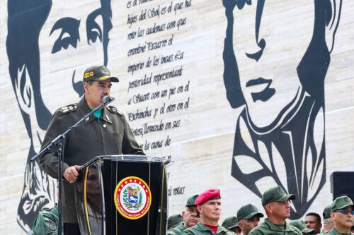 Venezuela: Maduro firmó un decreto de conmoción externa