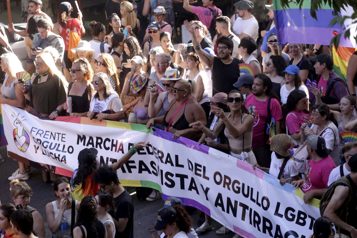 Postales de orgullo y lucha contra el fascismo 1 Postales de orgullo y lucha contra el fascismo