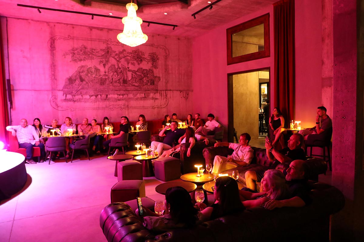 Petit Infierno, un viaje a la Belle Époque en el primer cabaret de bodega en Mendoza 2 Petit Infierno, un viaje a la Belle Époque en el primer cabaret de bodega en Mendoza