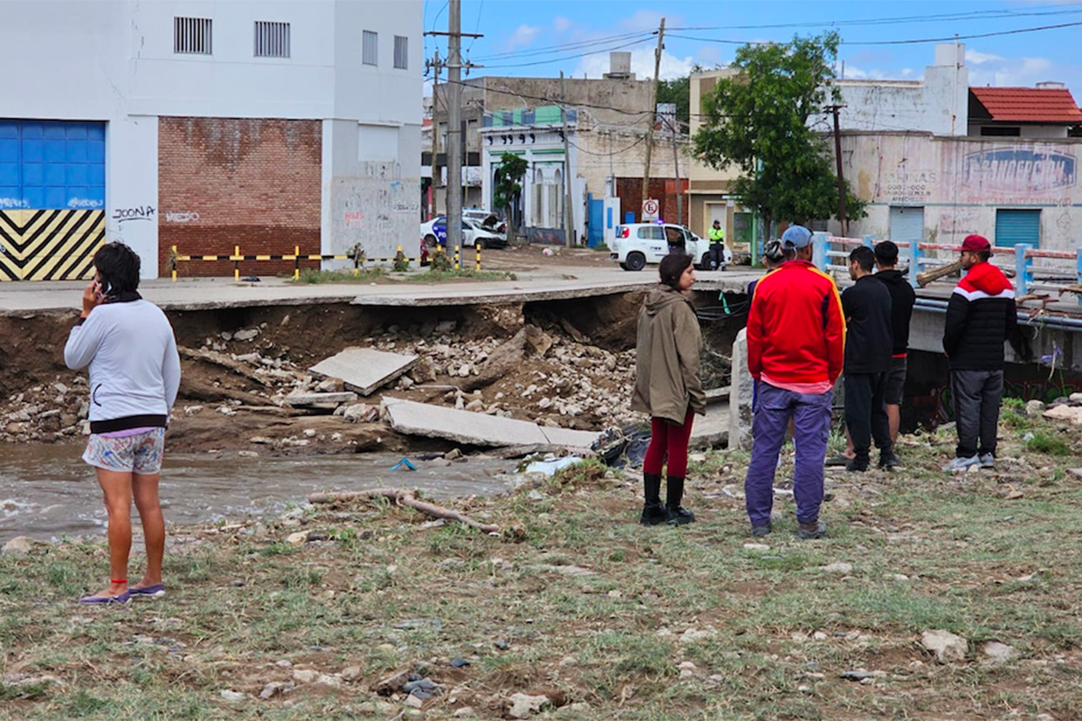 Crónica desde Bahía Blanca: el largo camino de la reconstrucción 2 Crónica desde Bahía Blanca: el largo camino de la reconstrucción