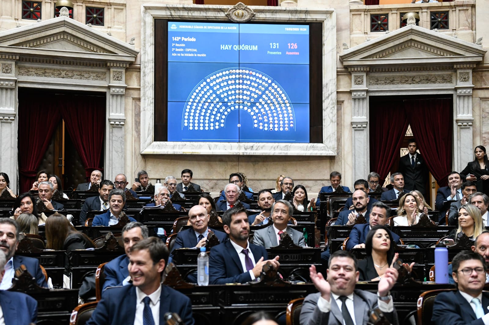 Cómo logra Milei sus mayorías en el Congreso: radiografía de los aprietes del oficialismo y la fragmentación opositora