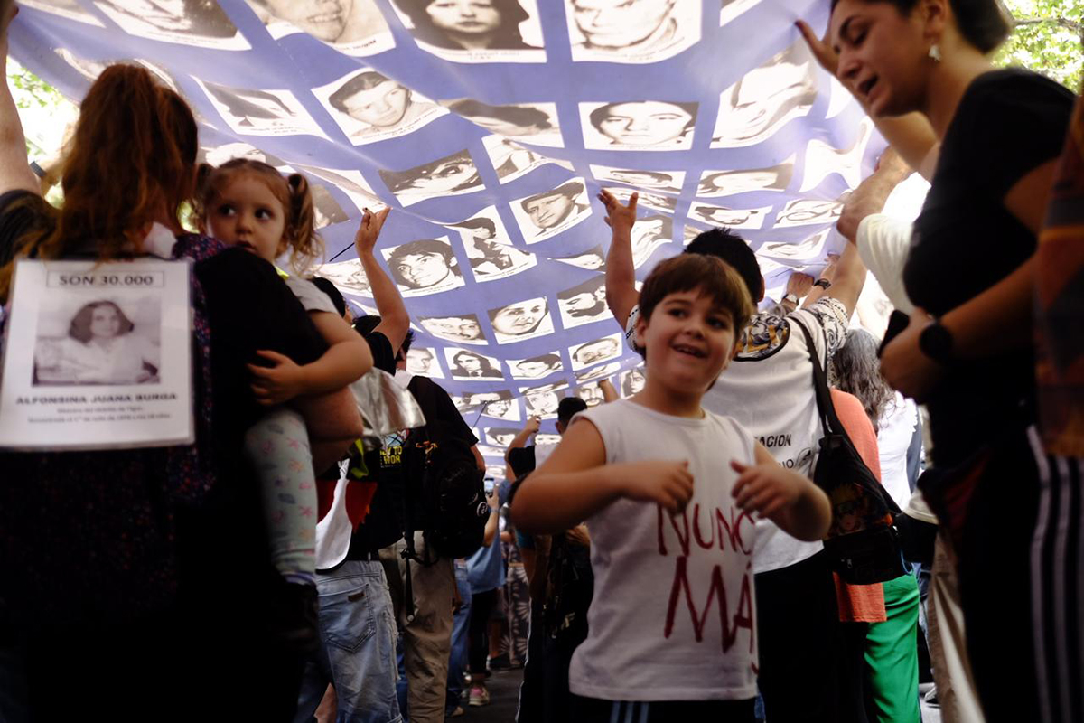Las fotos de la marcha: cientos de miles en las calles por la Memoria que Arde
