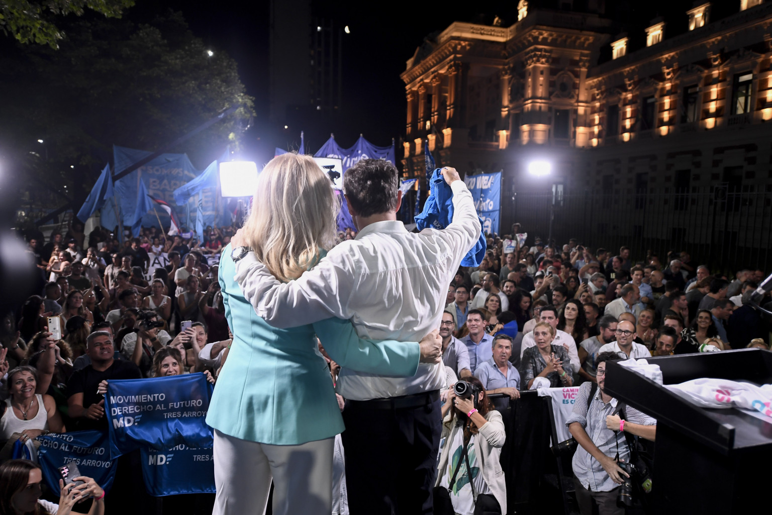 Kicillof en modo campaña: "No podemos dejar que los topos y las motosierras entren a la Provincia" 1 Kicillof en modo campaña: "No podemos dejar que los topos y las motosierras entren a la Provincia"