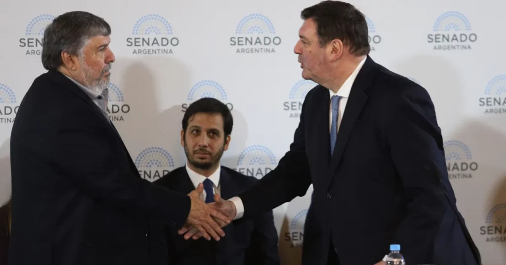 Con poco margen, el Gobierno busca negociar para salvar los pliegos de Lijo y García Mansilla 1 Con poco margen, el Gobierno busca negociar para salvar los pliegos de Lijo y García Mansilla