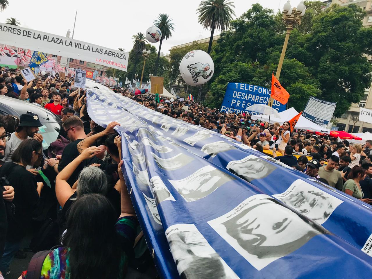 Las fotos de la marcha: cientos de miles en las calles por la Memoria que Arde