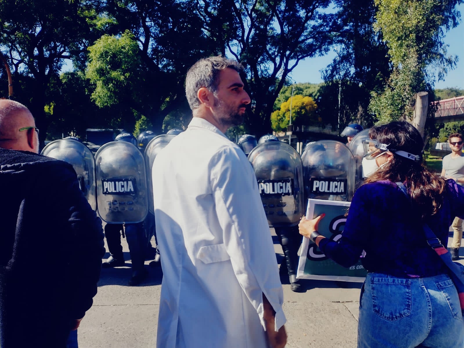 Trabajadores del INTI y el INTA fueron reprimidos sobre la General Paz 1 Trabajadores del INTI y el INTA fueron reprimidos sobre la General Paz