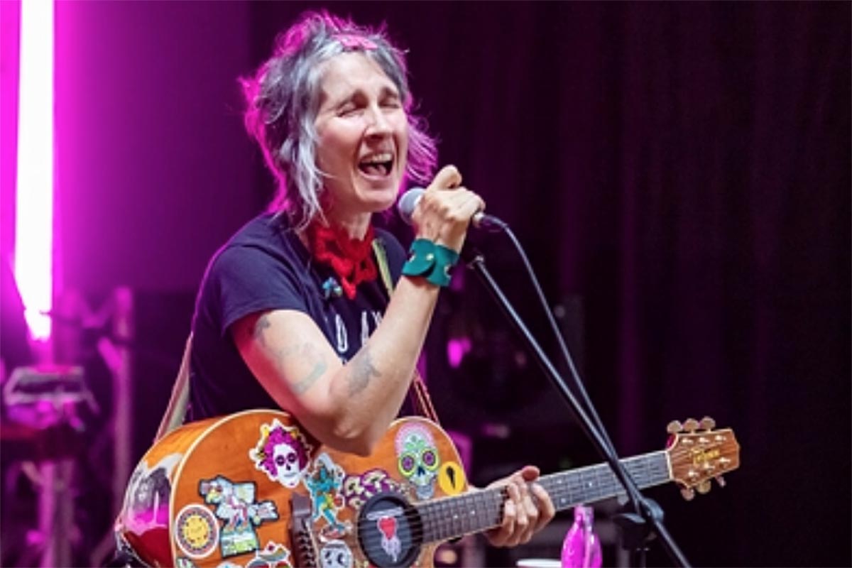 Aterciopelados resiste con rock mestizo antipatriarcal y femineidad libre