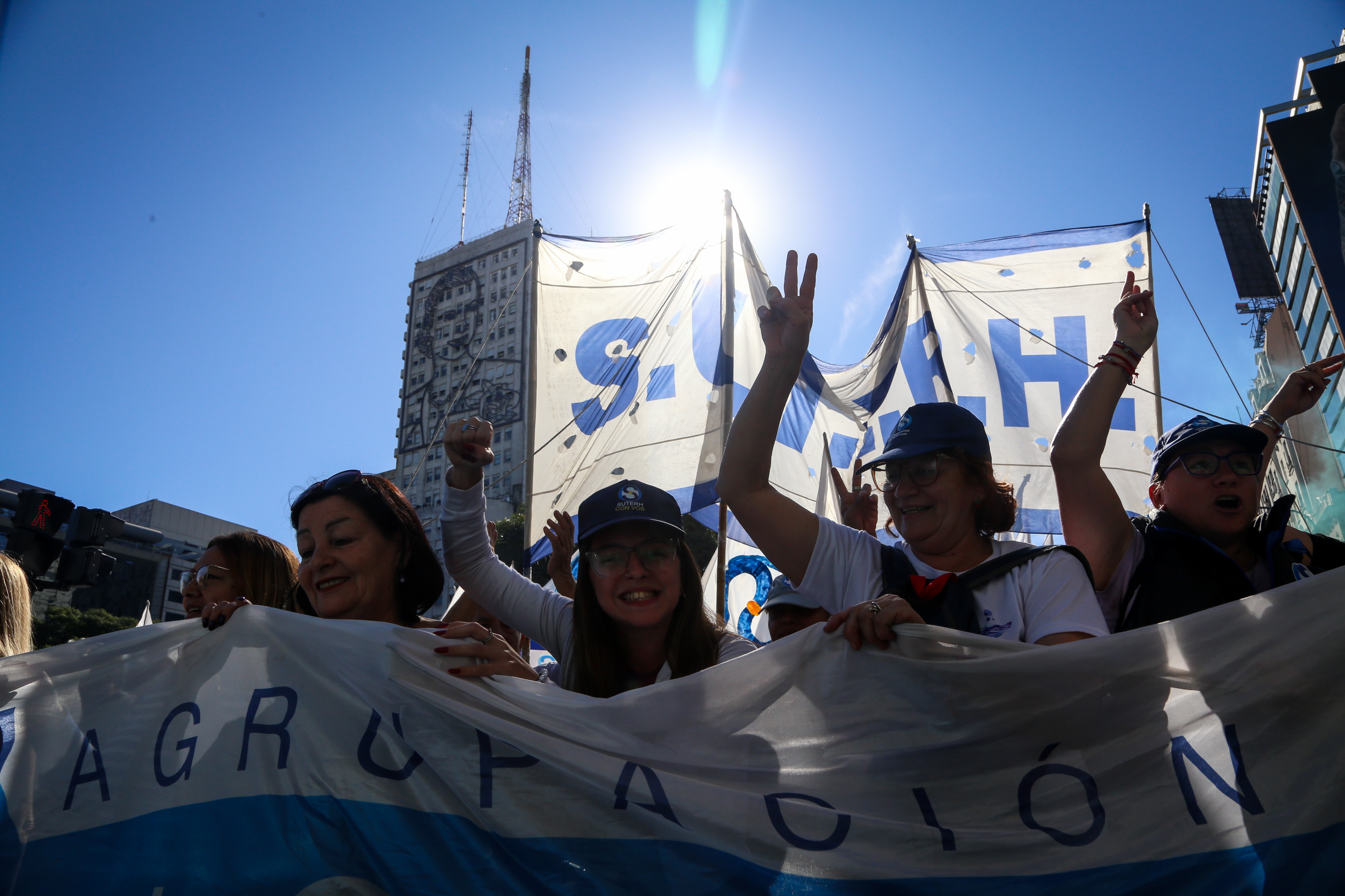 Miles de trabajadores reclamaron por sus derechos en la marcha de la CGT
