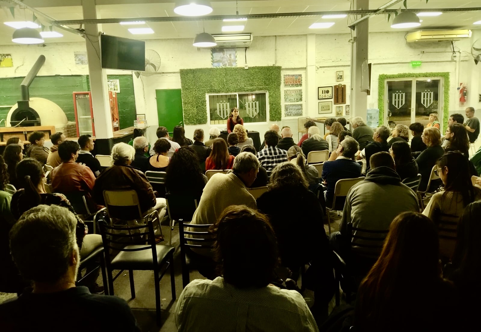 Un canto por la identidad: memoria y teatro en el Club Atlético Banfield 2 Un canto por la identidad: memoria y teatro en el Club Atlético Banfield