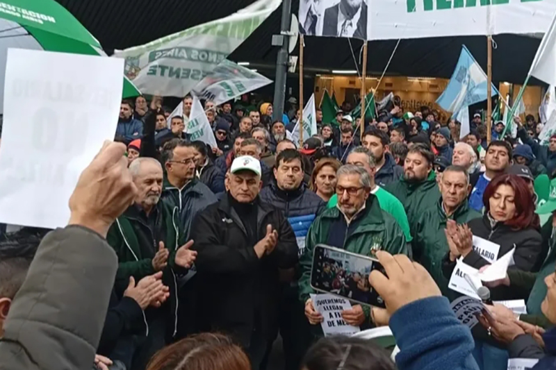 El sindicato de la alimentación se movilizó contra la propuesta patronal del 1% en la paritaria