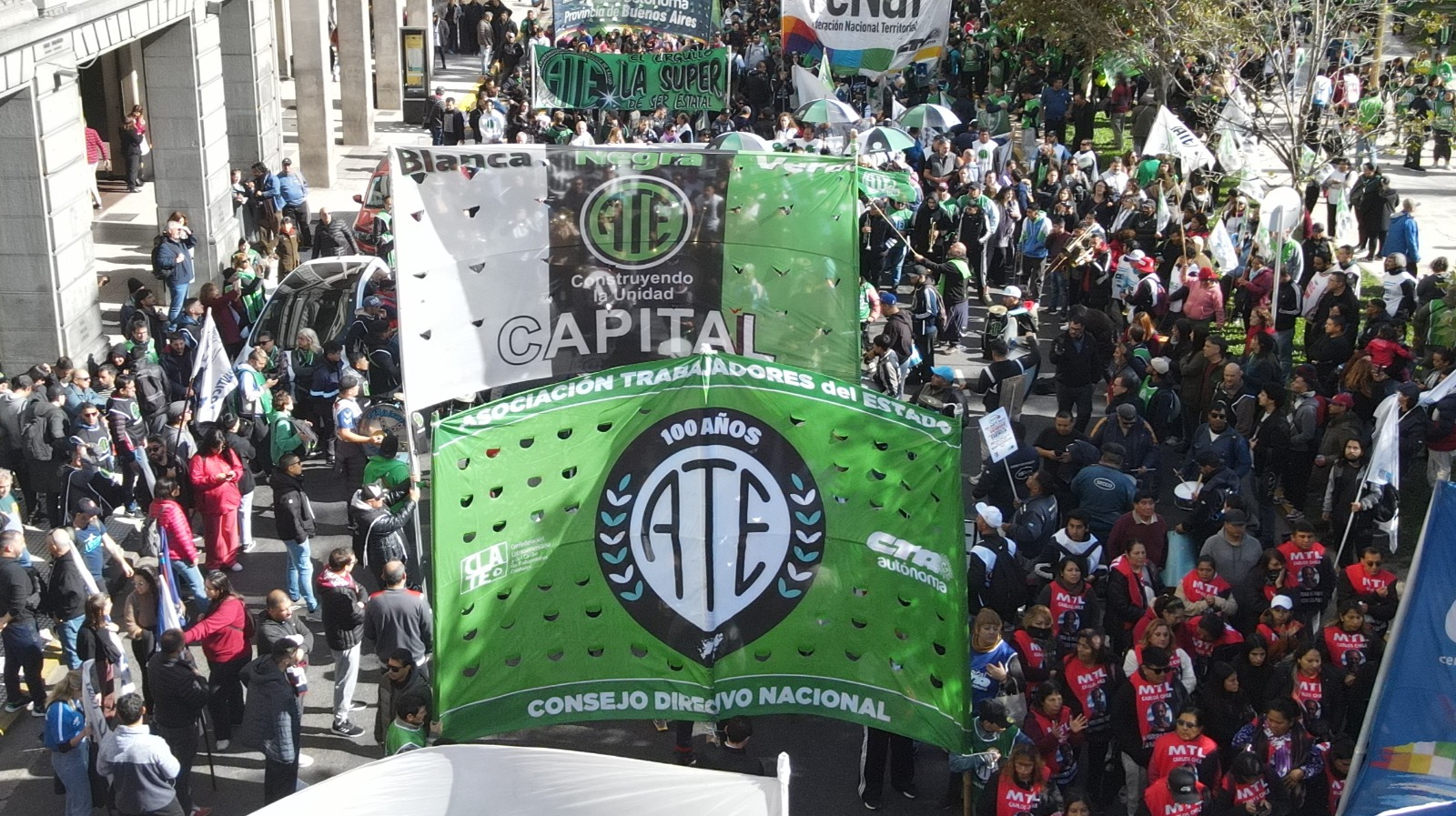 ATE anunció un paro nacional con movilización en rechazo a los decretos que eliminan organismos del Estado