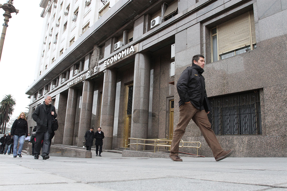 Economía pagó un 75% anual para evitar una corrida hacia el dólar
