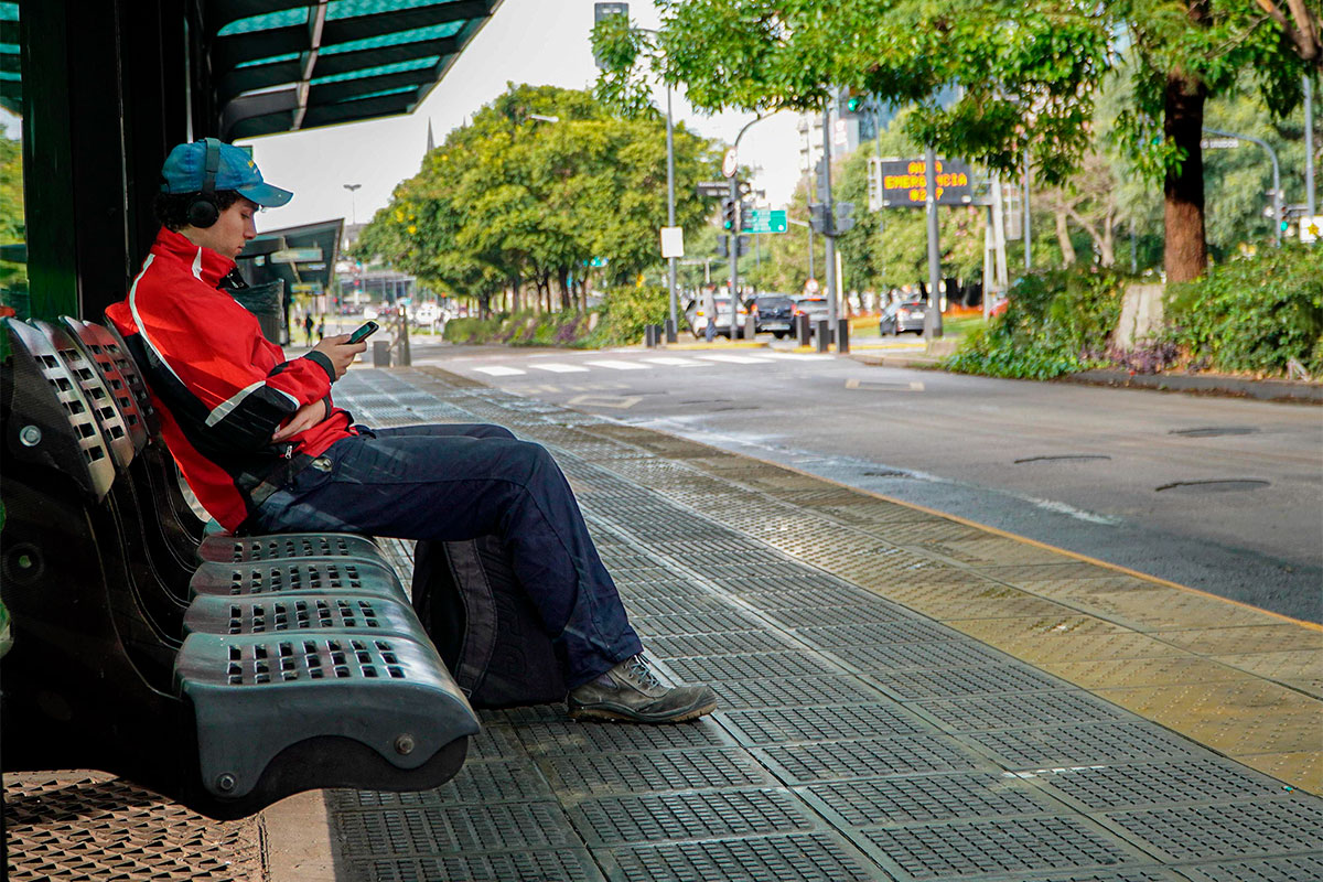 Viernes con mayoría de colectivos operativos: qué líneas pueden concretar paros