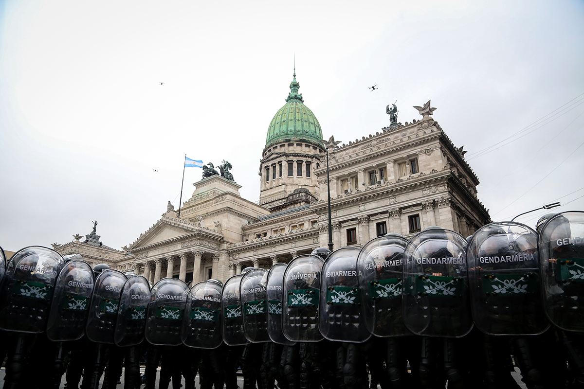Bullrich duplica el operativo represivo para la marcha de jubilados junto a la CGT, feministas, trabajadores del Garrahan y otros sectores