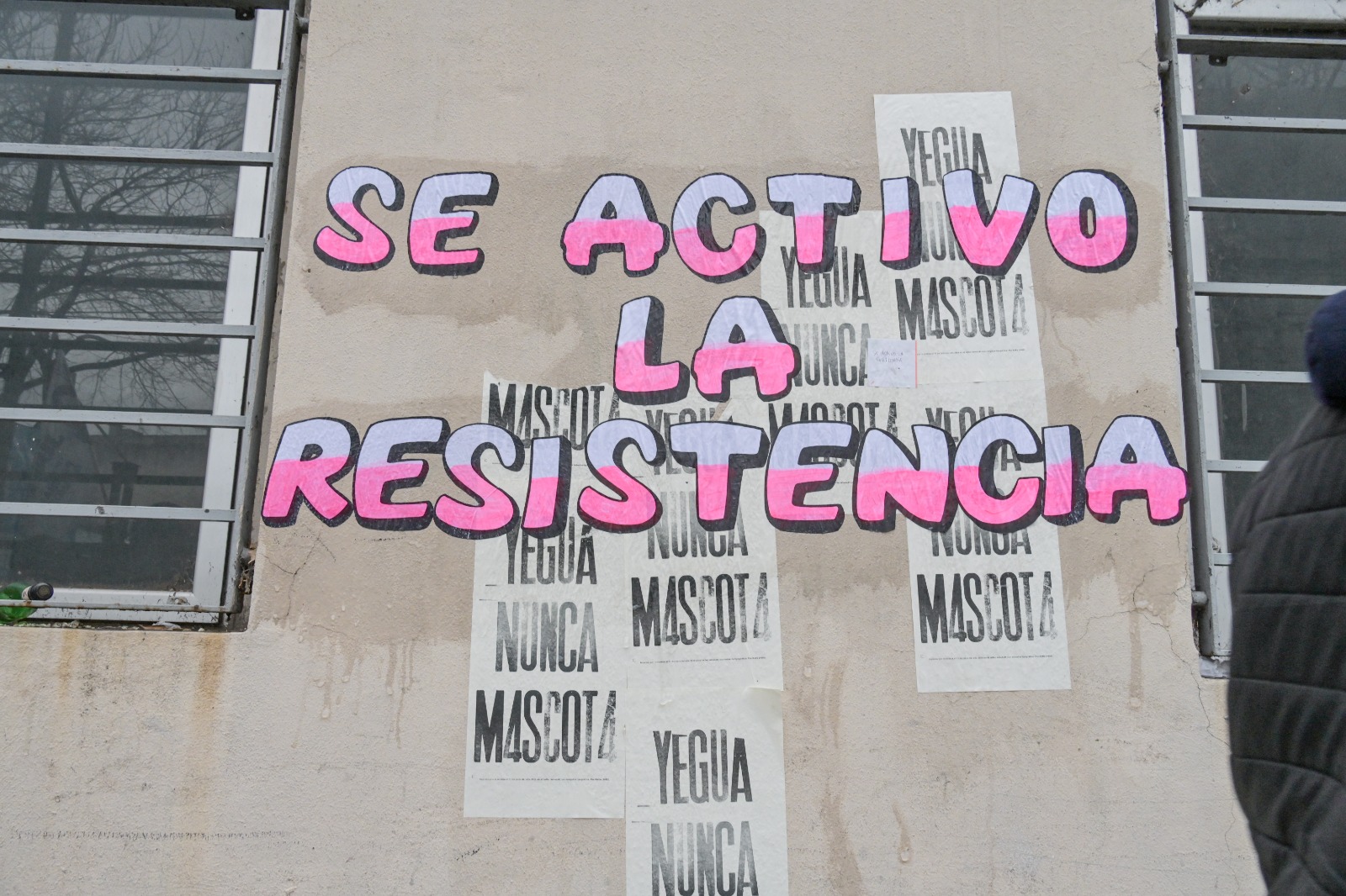 La policía de Bullrich, sin freno: requisas, intimidaciones y detención de un micro con niños 1 La policía de Bullrich, sin freno: requisas, intimidaciones y detención de un micro con niños