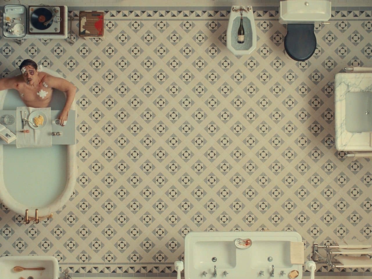 “El esquema fenicio”, de Wes Anderson: capitalismo, familia y sátira con Benicio del Toro