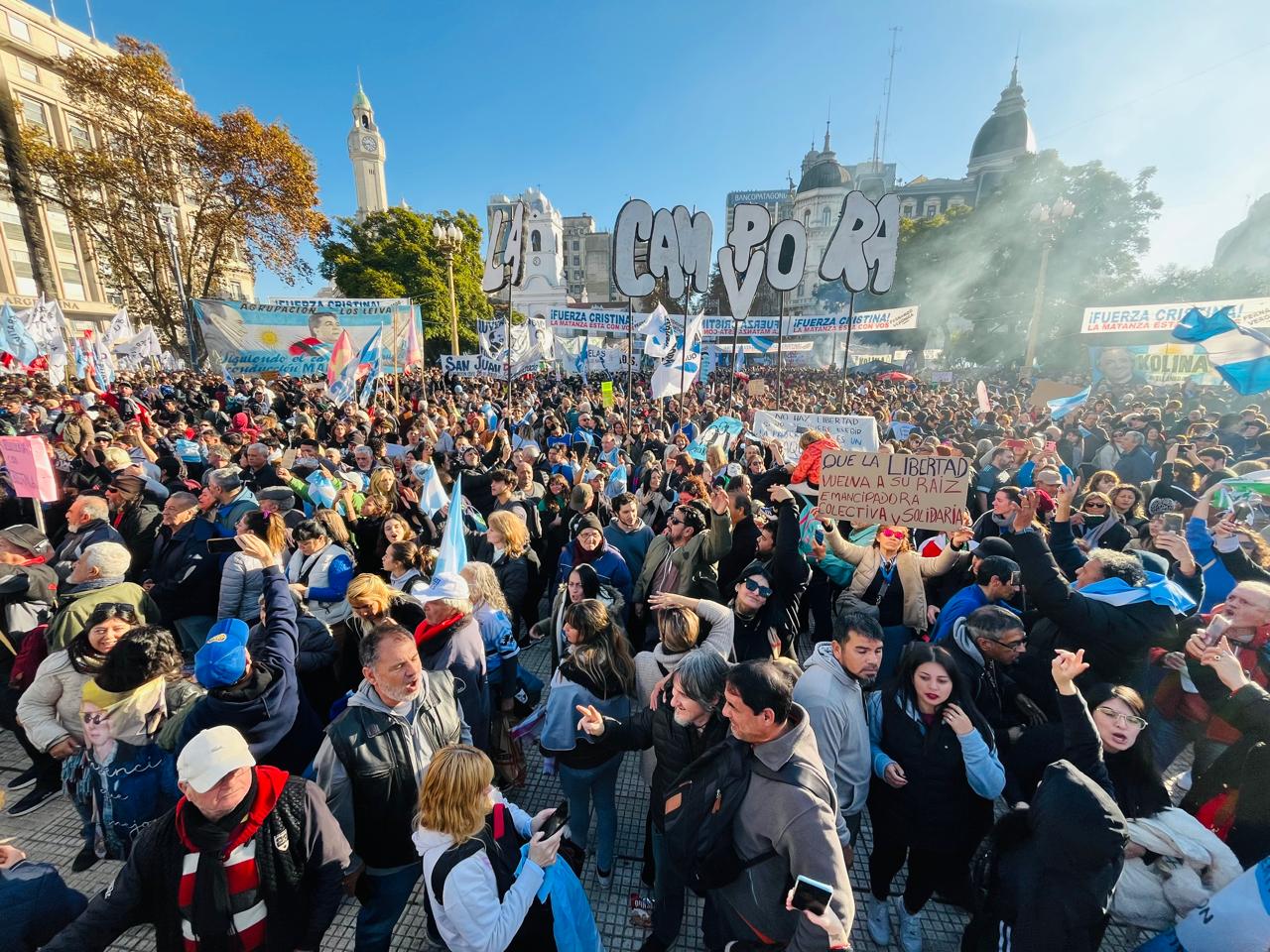 «Los pueblos siempre vuelven”, el mensaje de Cristina a una plaza colmada