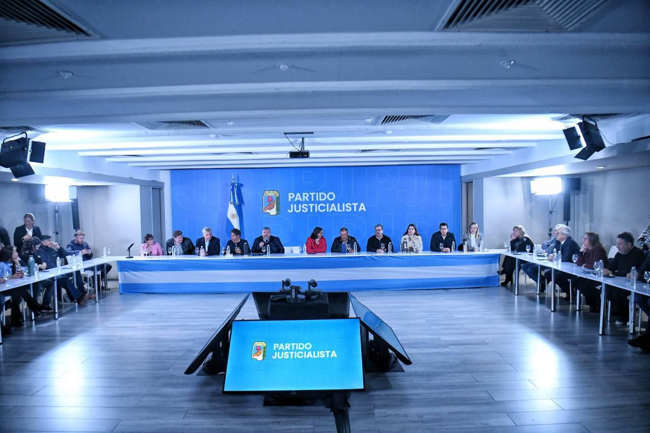 Los detalles de la reunión de los gobernadores peronistas en la sede del PJ y los preparativos para la marcha Los detalles de la reunión de los gobernadores peronistas en la sede del PJ y los preparativos para la marcha