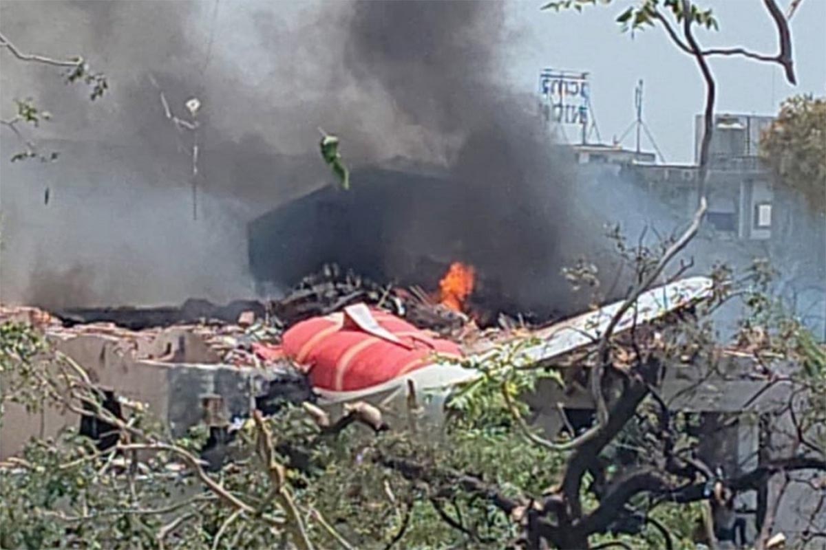 Un avión que iba de la India al Reino Unido se estrelló con 242 pasajeros a bordo