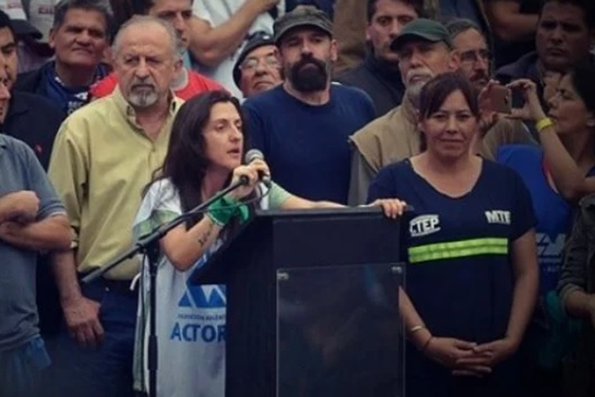 Ping pong con Lola Berthet: "La cultura y los Derechos Humanos siempre fueron centrales en mi vida"