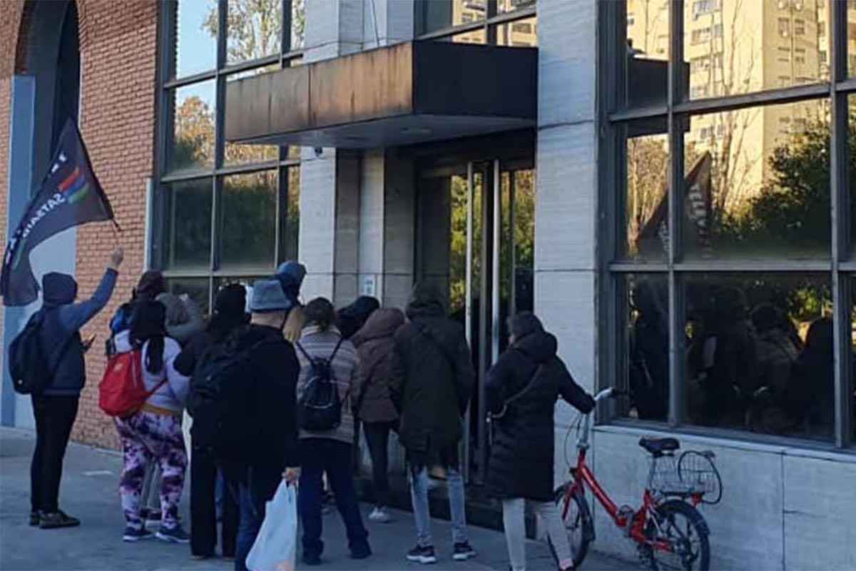 El Grupo Octubre retoma el control del canal IP pero impondrá un fuerte ajuste sobre los trabajadores