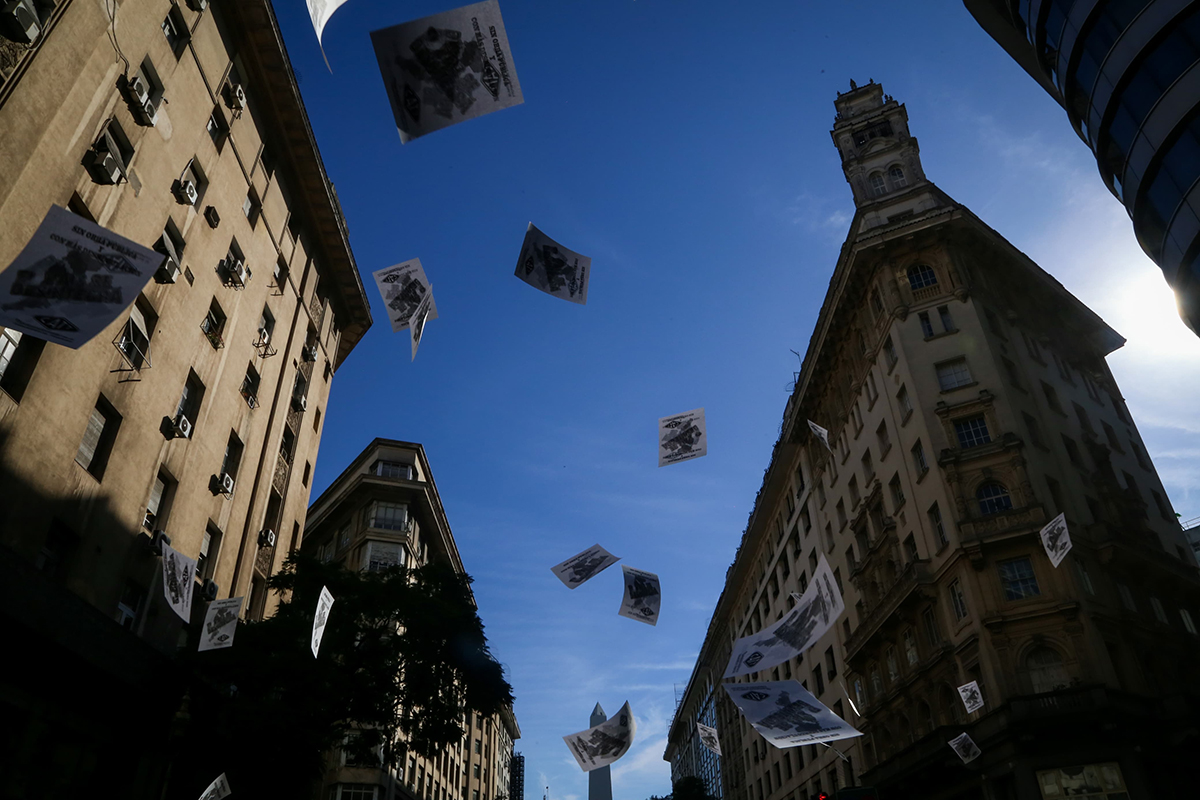 Decenas de organizaciones sindicales marcharon por el trabajo y los salarios al Ministerio de Sturzenegger