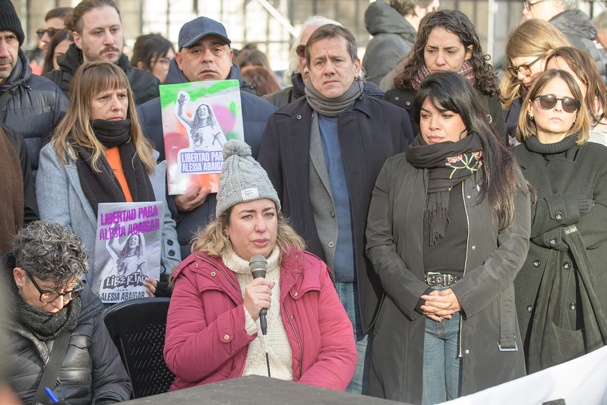 Dirigentes políticos y sociales pidieron por la libertad de Alexia Abaigar
