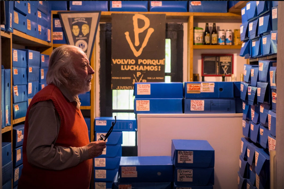 Los alquimistas de Rodolfo Walsh: hallan textos ocultos y una entrevista inédita al escritor