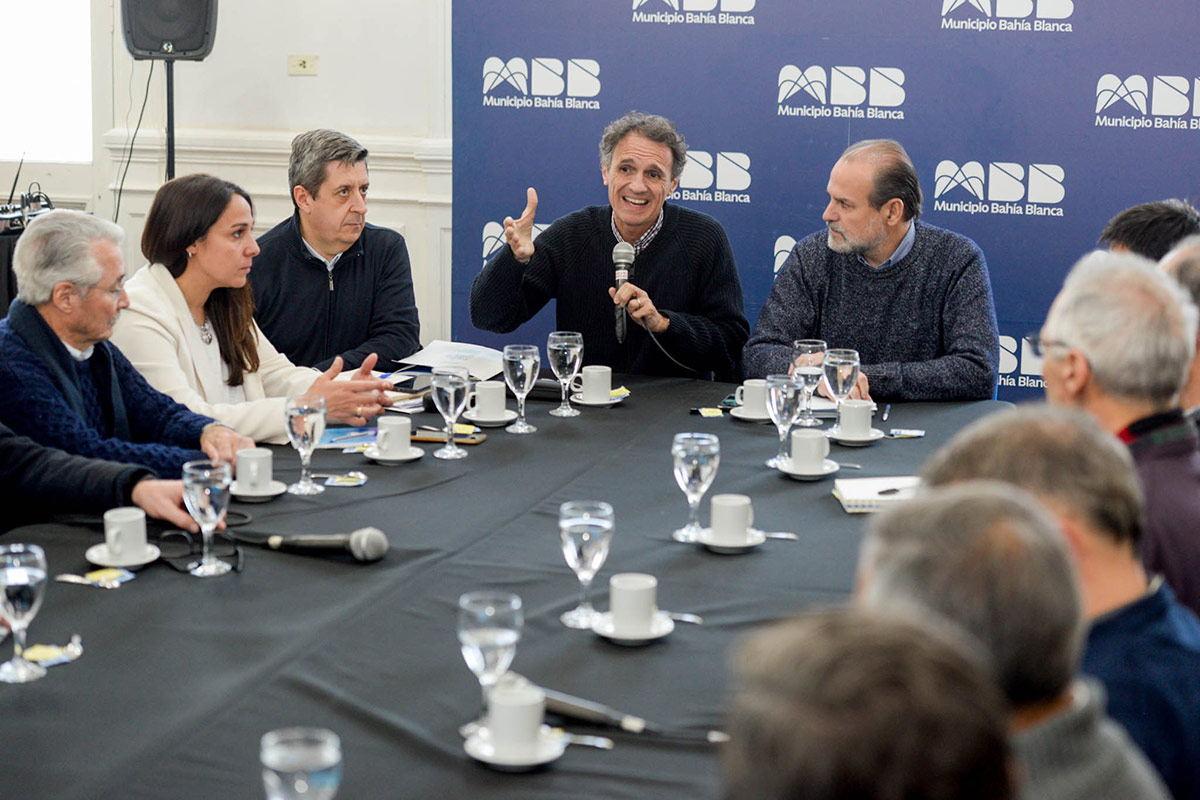 Katopodis en Bahía Blanca: “Milei decidió abandonarlos, la Provincia y el Municipio seguirán invirtiendo lo que sea necesario”