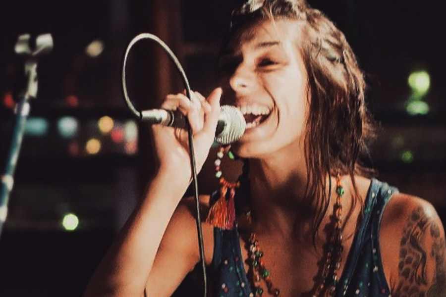 Murió Araceli Julio, la cantante de Satélite Kingston que denunció la motosierra de Milei en el acceso a medicamentos oncológicos