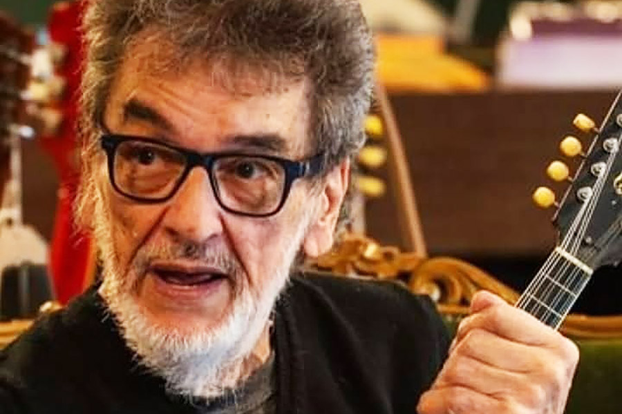 Edelmiro Molinari: “Es muy hermoso saber que cosas que tocaba a los 20 años siguen vigentes” 2 Edelmiro Molinari: “Es muy hermoso saber que cosas que tocaba a los 20 años siguen vigentes”