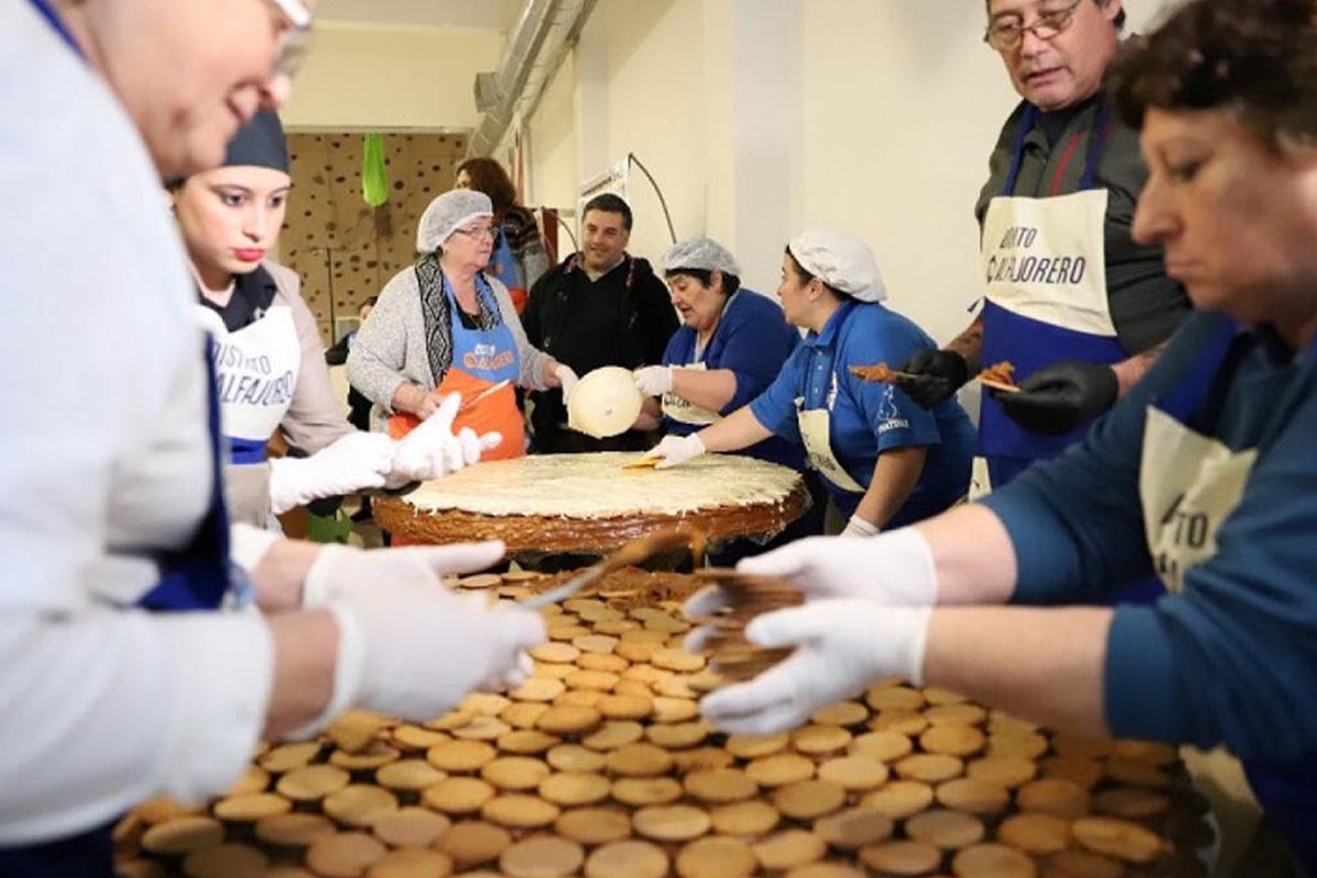 Las vacaciones en la costa bonaerense llegan con invierno medieval, alfajor costero y comic