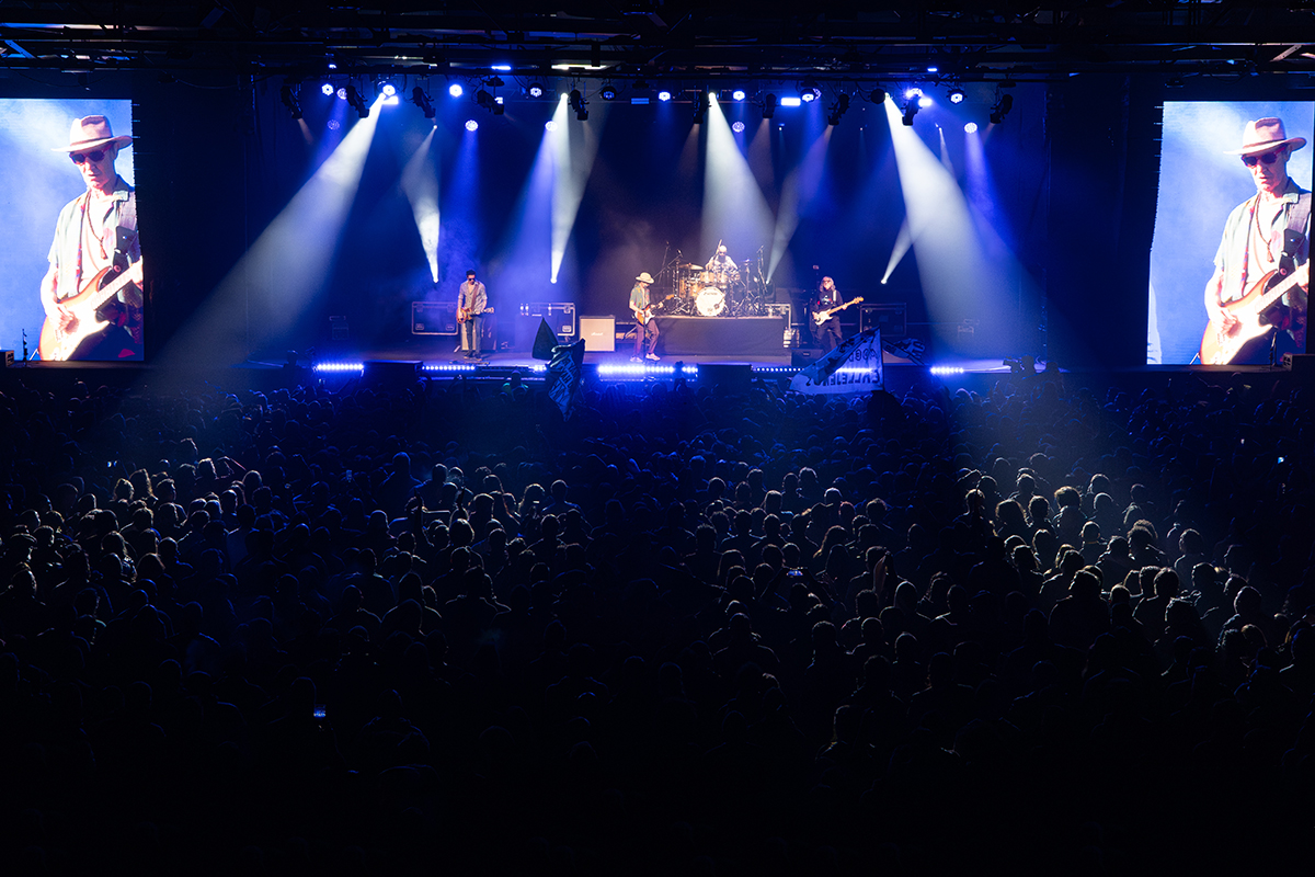 Skay volvió a Obras y sigue extendiendo su leyenda invencible