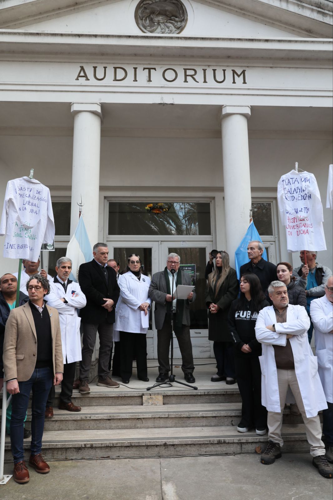 Pacientes piden un Programa Nacional de Cáncer mientras se profundiza el ajuste del Gobierno sobre el sector